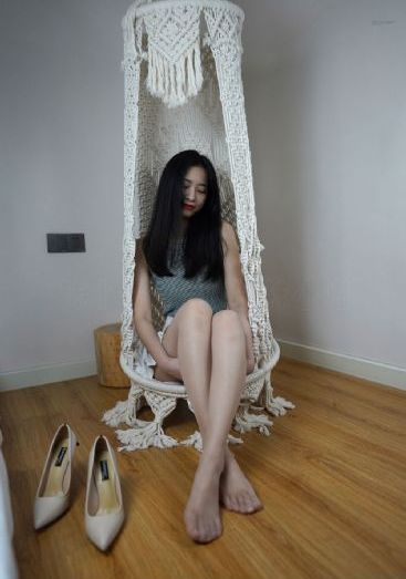 一个吃上面一个人吃下直看_国产剧超清在线观看